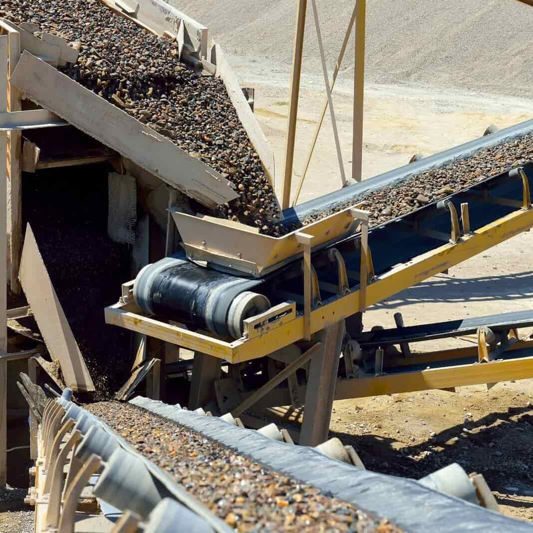 Mining-Electrical-Contractors-square-0228548a85e6040a36ae9a4fc66f051e-5fd97cde33875-min