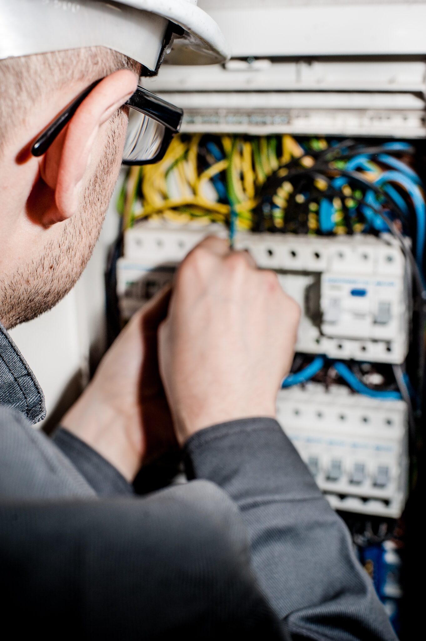 5 Common Tasks For An Industrial Electrician